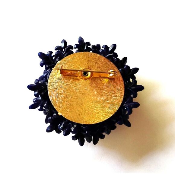 1960s Vintage 3D Blue Brooch with Fleur De Lis Dangle Beads - Picture 3 of 4